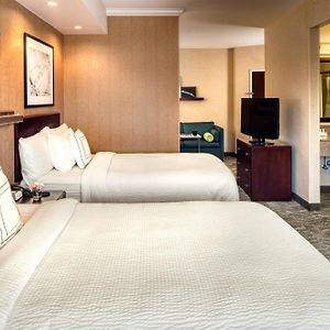 Queen Suite